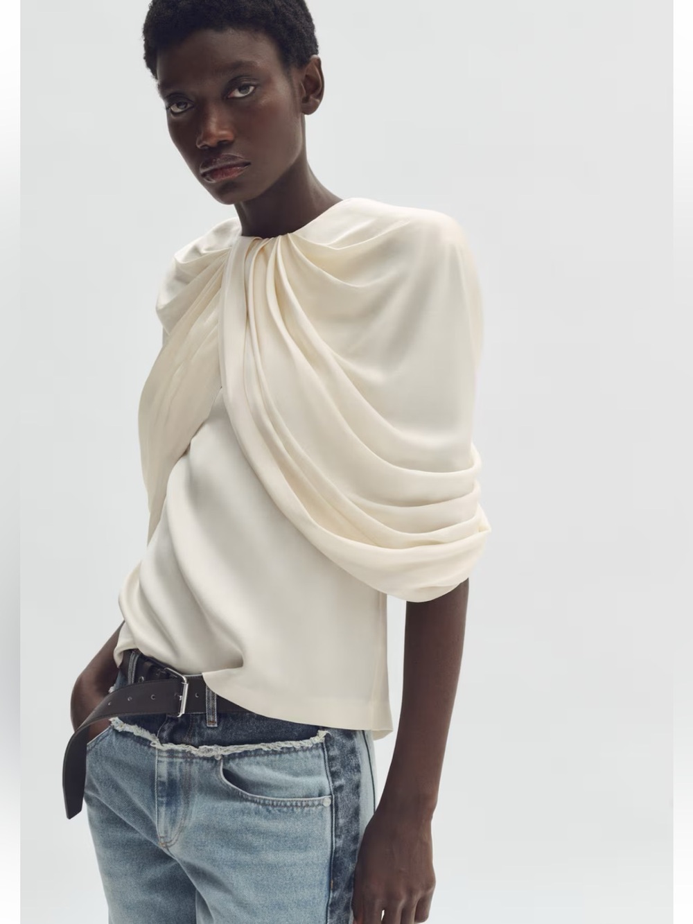 STELLA MCCARTNEY H&M
DRAPED SATIN TOP Cream Size XS